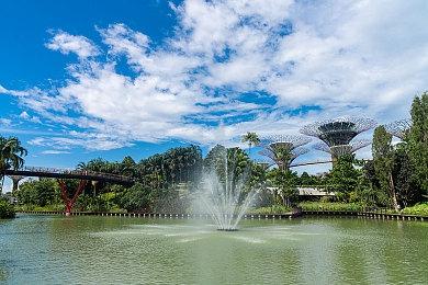 《地平线：黎明时分》销量破2000万 《西部禁域》全新预告发布